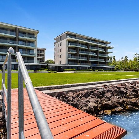 Lake Side Luxury Steps To The Lake Lela - Happy Rentals Balatonlelle Eksteriør billede
