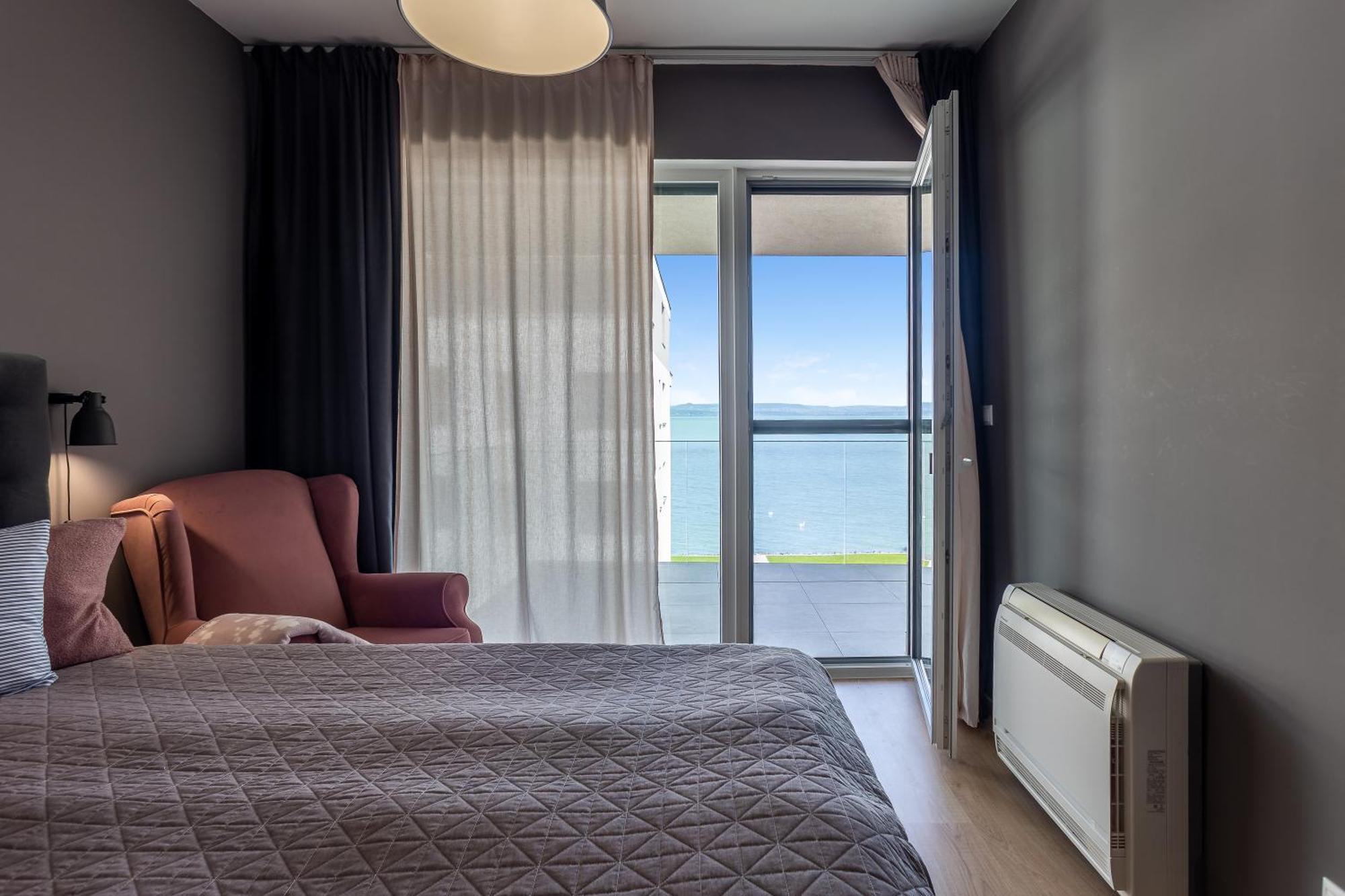 Lake Side Luxury Steps To The Lake Lela - Happy Rentals Balatonlelle Eksteriør billede