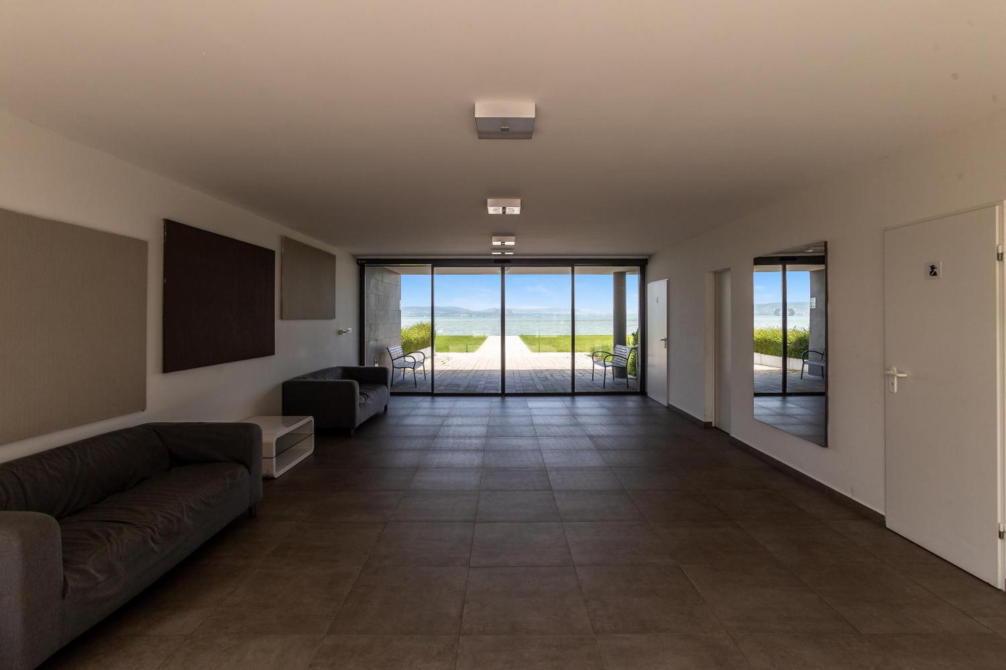 Lake Side Luxury Steps To The Lake Lela - Happy Rentals Balatonlelle Eksteriør billede