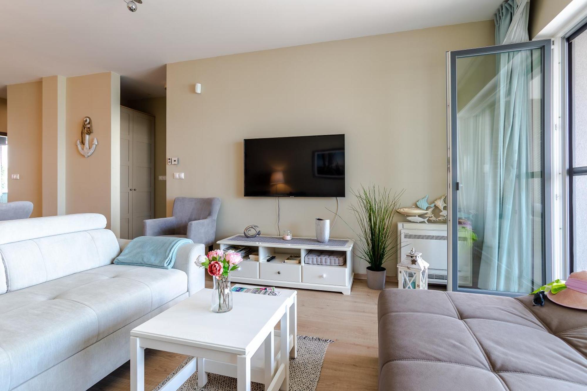 Lake Side Luxury Steps To The Lake Lela - Happy Rentals Balatonlelle Eksteriør billede