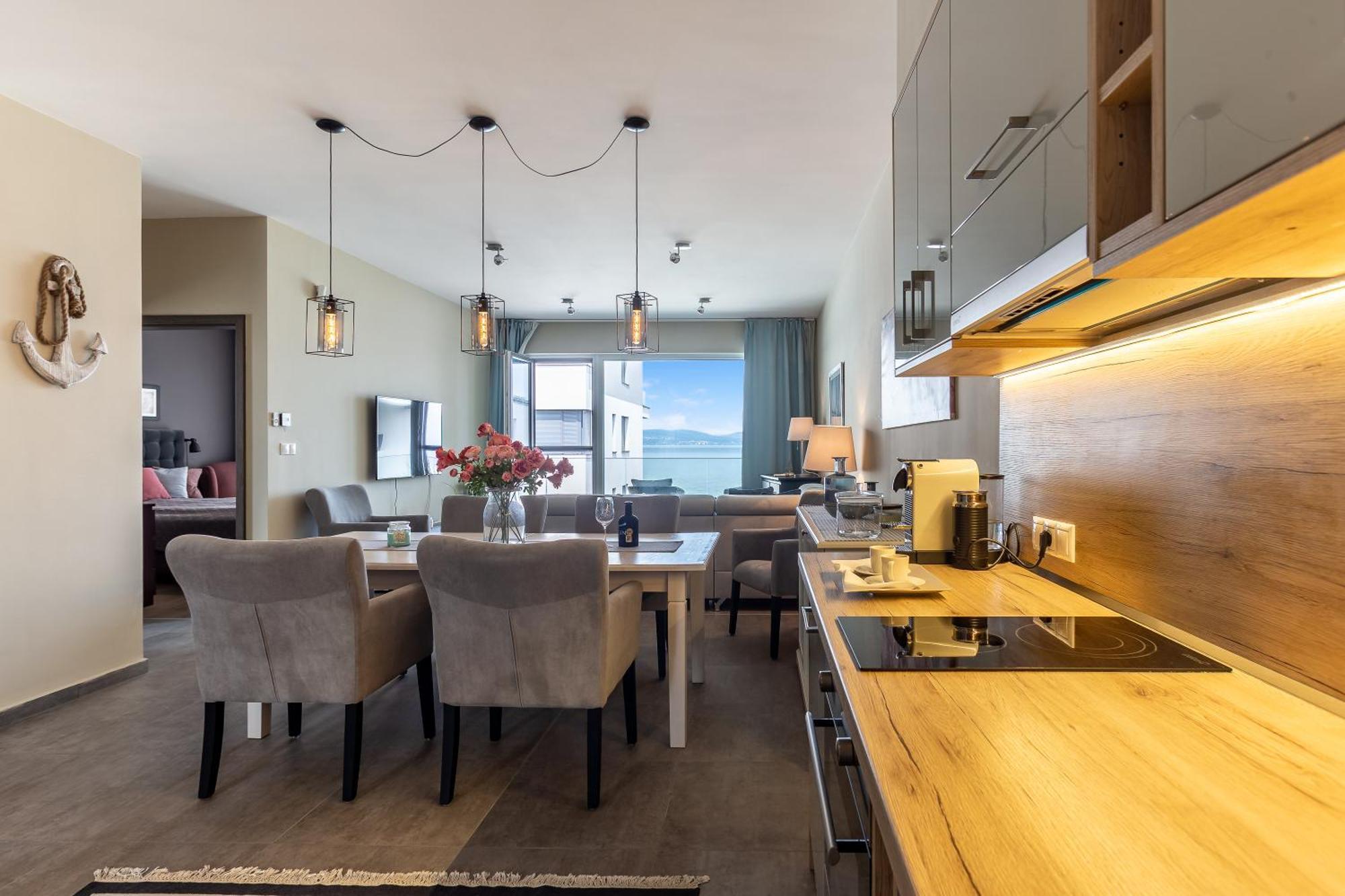 Lake Side Luxury Steps To The Lake Lela - Happy Rentals Balatonlelle Eksteriør billede